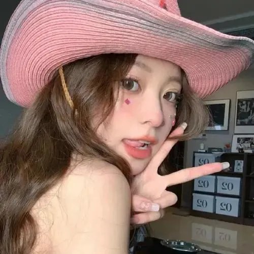 女警出更